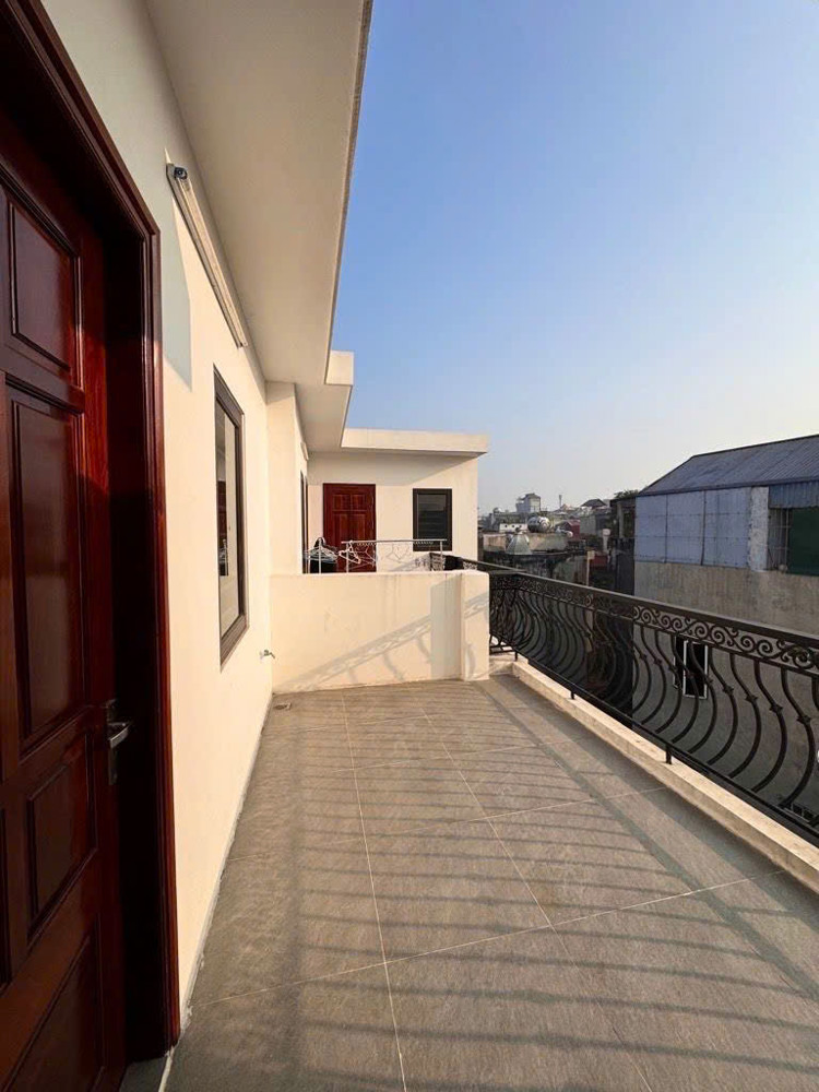 BÁN NHÀ LÂM DU LONG BIÊN,OTO ĐỖ CỔNG,VIEW HỒ ,MỚII TINH,38M NHỈNH 9 TỶ