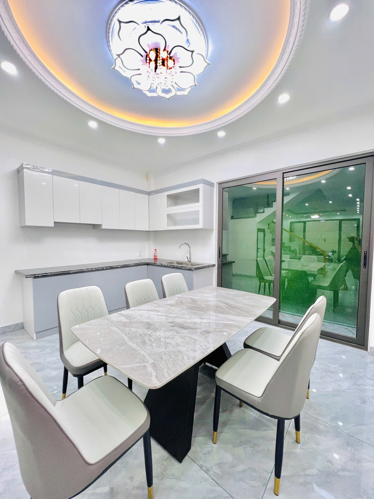 Bán Nhà Đẹp 4 Tầng Tại Văn Cao, Hải Phòng – Sân Cổng Rộng – Nhà Độc Lập – Giá Tốt Cho Đầu Tư