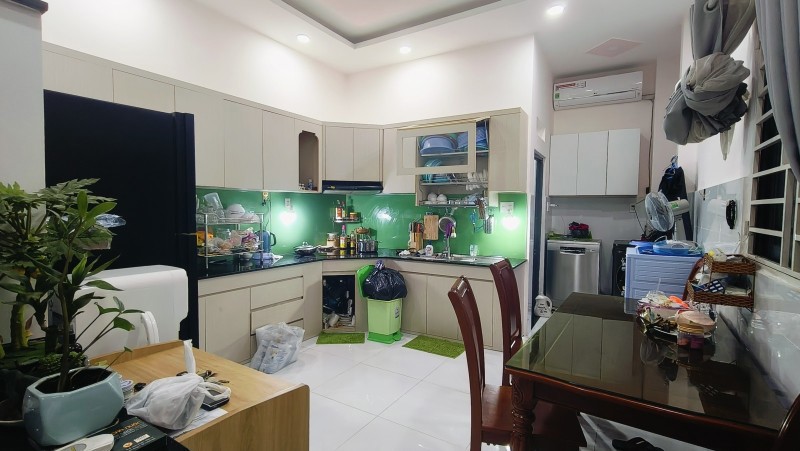 Bán nhà đường 109, Phước Long B, Q.9, Hồ Chí Minh, 4 tầng, 4PN, 3WC, diện tích 60m2, giá 6,69 tỷ,