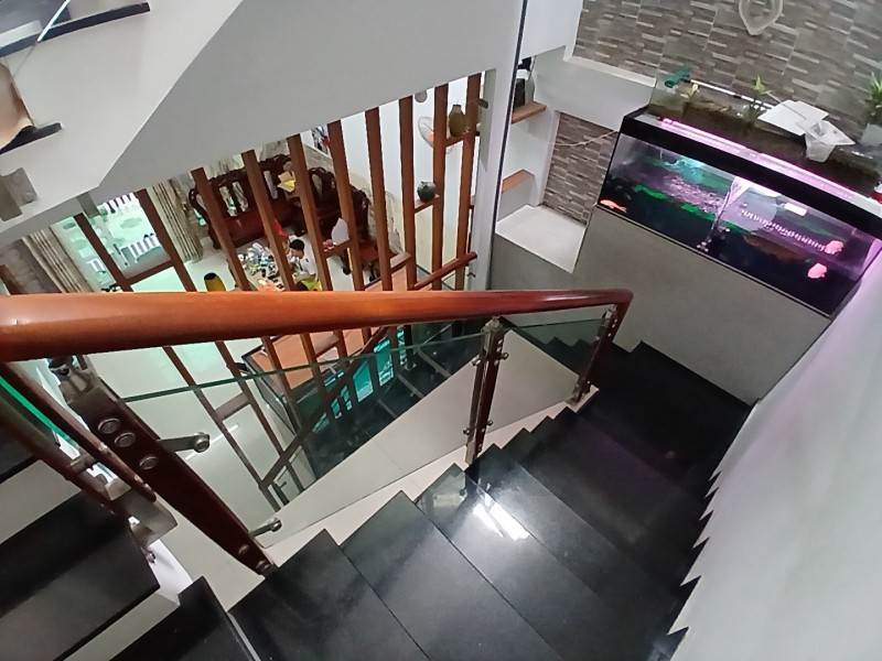 Bán nhà đường Trần Thị Điệu, Phước Long B, Q9, TP HCM. DT 95m2, 3 tầng. Giá 7,29  tỷ, sổ hồng. Liên