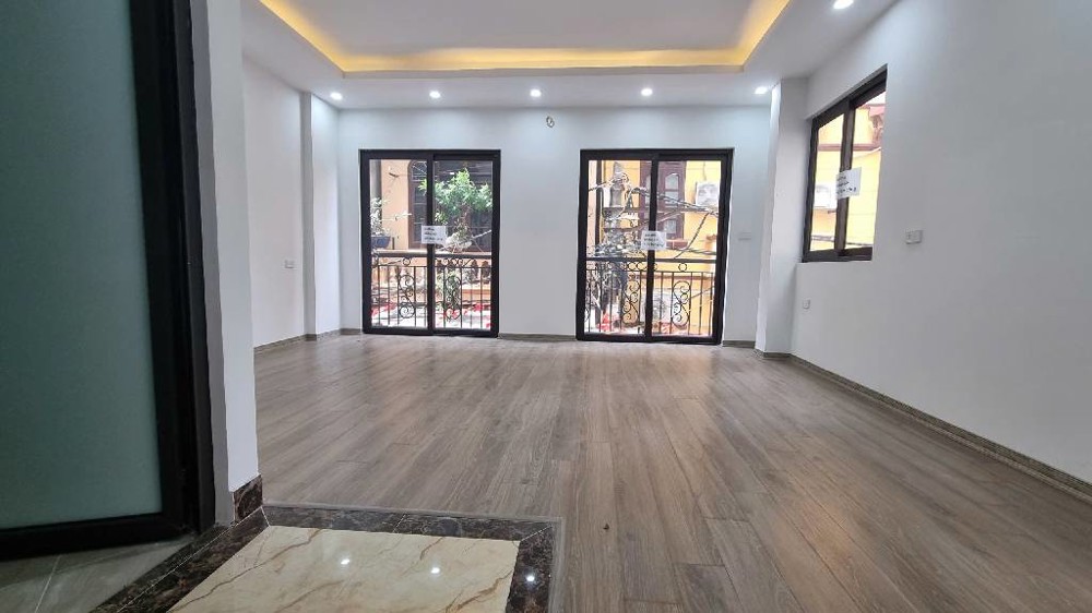 NHÀ MỚI ĐÓN TẾT - ÔTÔ TRÁNH DỪNG ĐỖ NGÀY ĐÊM - THANG MÁY- KINH DOANH _30M2 – 6 TẦNG