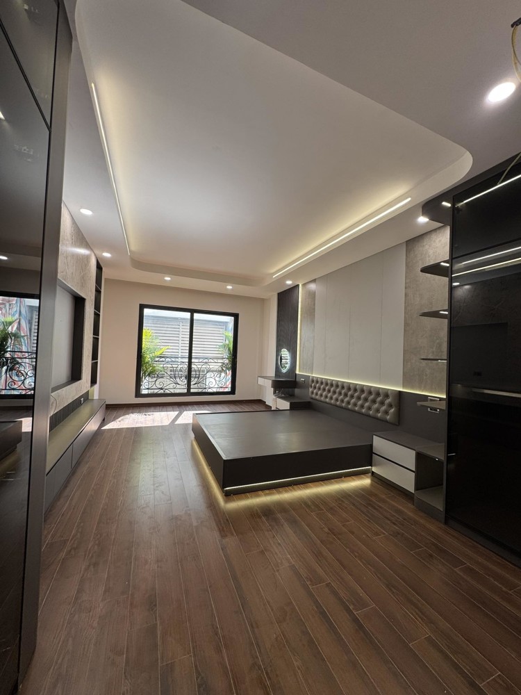 BÁN NHÀ HOÀNG QUỐC VIỆT CẦU GIÁY 8 TẦNG THANG MÁY PHÂN LÔ VỈA HÈ Ô TÔ KINH DOANH 23 TỶ