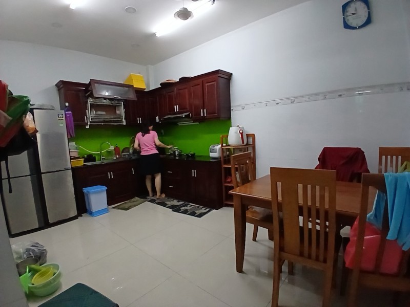 Bán nhà đường Trần Thị Điệu, Phước Long B, Q9, TP HCM. DT 95m2, 3 tầng. Giá 7,29  tỷ, sổ hồng. Liên