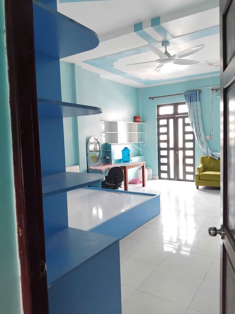 Bán nhà 3 Tầng Đông Hòa,SHR đường xe hơi, gần BigC Go Dĩ An,giá rẻ