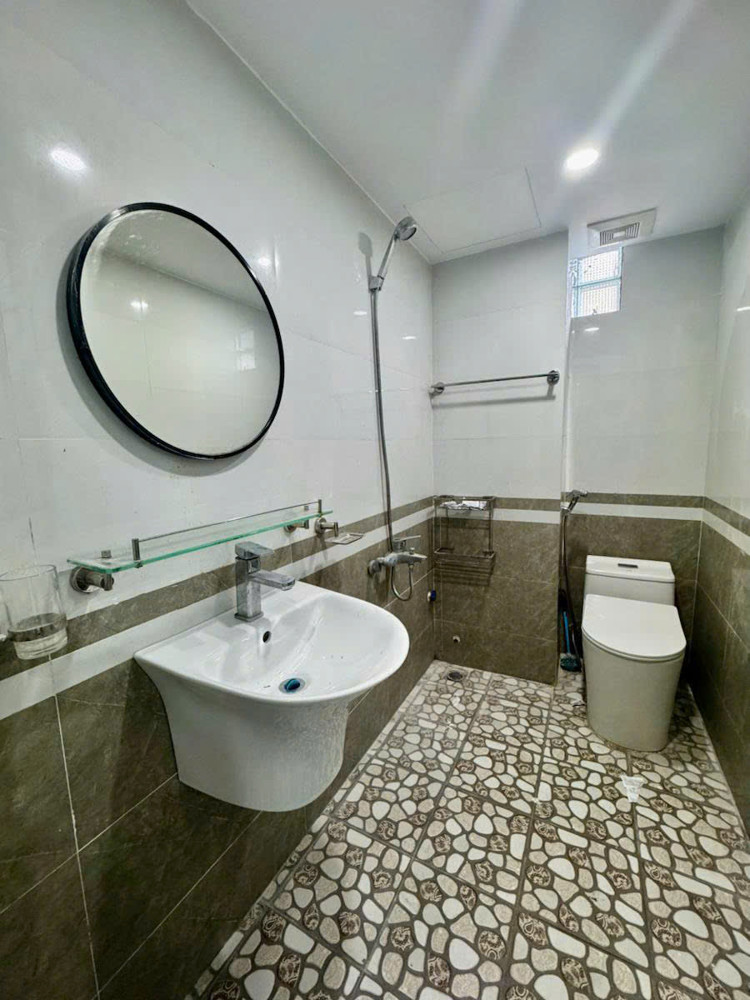 Bán nhà Ngọc Thụy 51m 5 tầng MT4m ô tô lô góc 3 thoáng hơn 13 tỷ