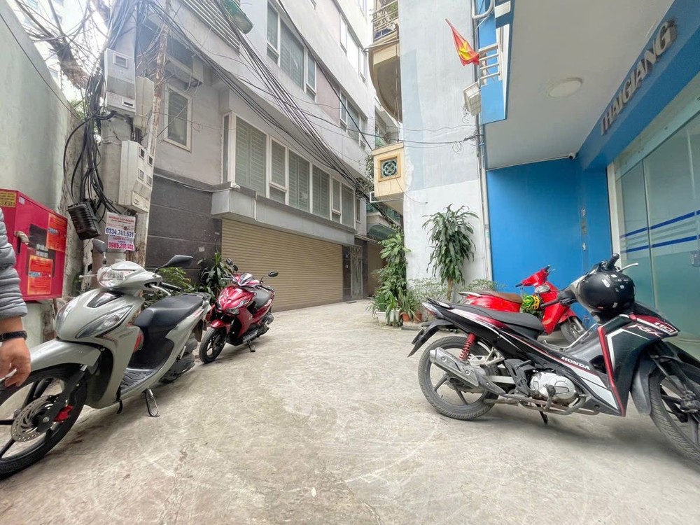 BÁN NHÀ PHẬN LÔ KINH DOANH- Ô TÔ ĐỖ CỬA Chùa Láng - Đống Đa 47/50m2 X 5Tầng 18.9 tỷ