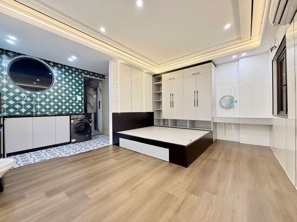 Nhà Xuân La 39m, 6 tầng, thang máy, full đồ, đường trước nhà 3m, ra oto 20m!