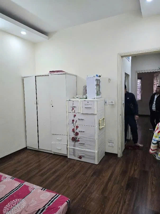 ⚡️: 🚪MẶT TIỀN 4M - NGÕ THÔNG RỘNG NÔNG - 4 TẦNG HÀNG CHẤT 🌟 Bán nhà Đống Đa