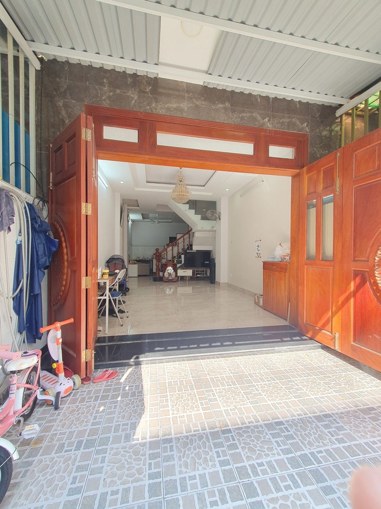 Bán nhà Hẻm Ô Tô Tránh Đường Quốc Lộ 13 Xây 4 Tầng Đúc BTCT Ngay Khu Hồng Long Chỉ 7,5 Tỷ