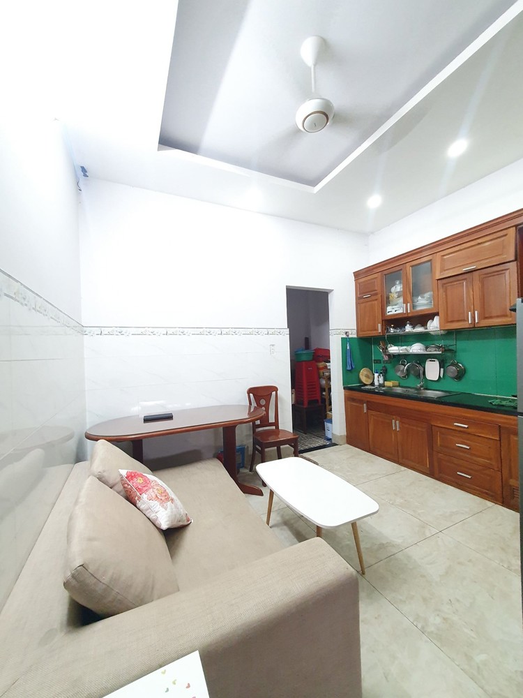 Bán nhà Hẻm Ô Tô Tránh Đường Quốc Lộ 13 Xây 4 Tầng Đúc BTCT Ngay Khu Hồng Long Chỉ 7,5 Tỷ