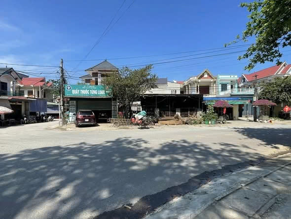 HOT HOT -CẦN BÁN LÔ ĐẤT VỈA HÈ QL4 Đường Liên Xã Đi Thái Hòa -Tân Ninh (Nay TT.Nưa) Triệu Sơn,