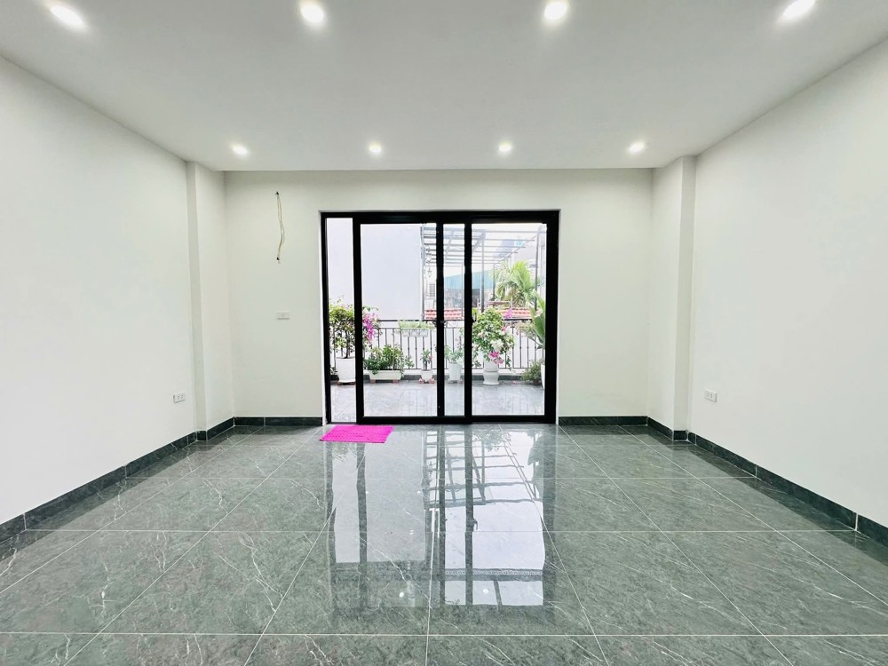 NHÀ MỚI TINH PHỐ HOANG HOA THÁM 40M 5T MT 4,6m NHỈNH 11 TỶ -THANG MÁY – NỘI THẤT ĐẦY ĐỦ