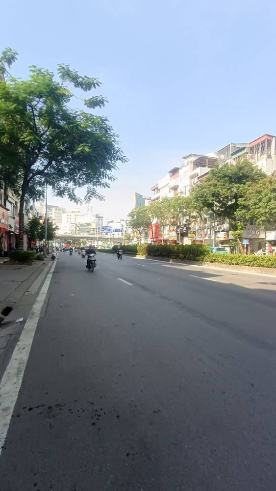 NHÀ ĐẸP ĐÓN TẾT 2026 - NHÀ 7 TẦNG THANG MÁY, NGUYỄN VĂN CỪ, ÔTÔ TRÁNH - KINH DOANH HƠN 17 TỶ CÓ TL