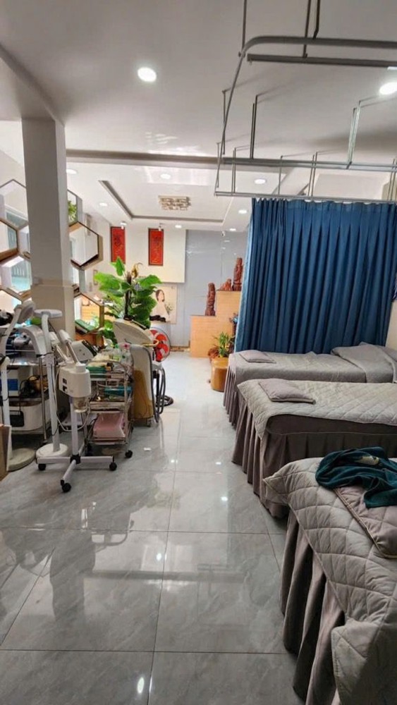 CÁCH 1 CĂN RA MẶT TIỀN - HẺM Ô TÔ THÔNG - HÀNG XÓN KHU ĐÔ THỊ VẠN PHÚC