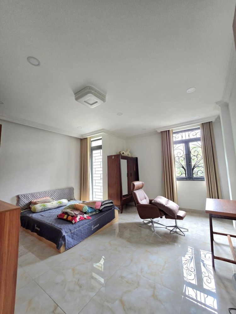 Bán nhà đường Man Thiện, Tăng Nhơn Phú A, Q9, Thủ Đức, TP HCM , DT 72m2, 4 tầng . Giá 9.8 tỷ