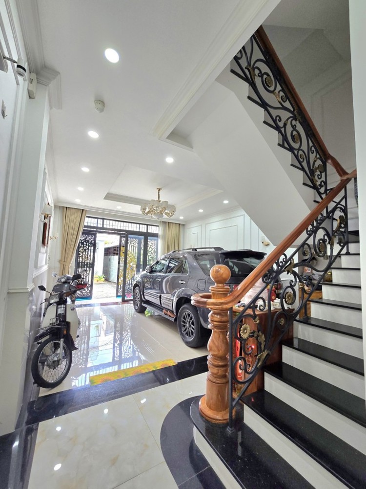 Bán nhà đường Man Thiện, Tăng Nhơn Phú A, Q9, Thủ Đức, TP HCM , DT 72m2, 4 tầng . Giá 9.8 tỷ