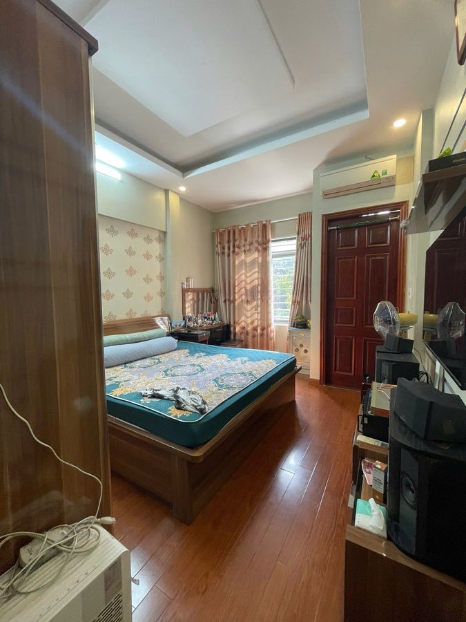 NHÀ ĐẸP Ô TÔ ĐỖ CỬA- VÀO NHÀ Phố Hào Nam 53m2 X 6 tầng 20.5 Tỷ Đống Đa Hà Nội