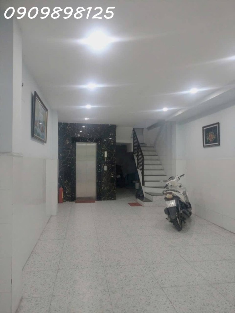 Giảm sốc 1 tỷ 9, gấp bán căn hộ dịch vụ, Lê Cơ, 4x20m, 6 Tầng thang máy, 13 CHD khép kín, dòng tiền