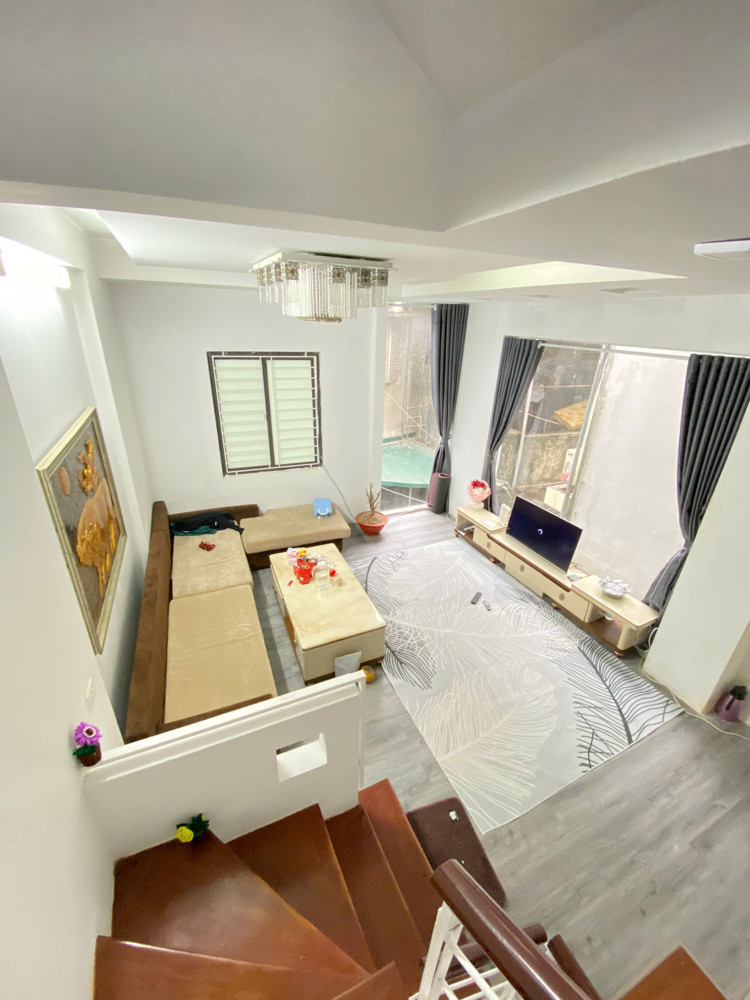 BÁN NHÀ ĐÊ LA THÀNH, ĐỐNG ĐA – 5 TẦNG ĐẸP, FULL NỘI THẤT – GIÁ ĐẸP