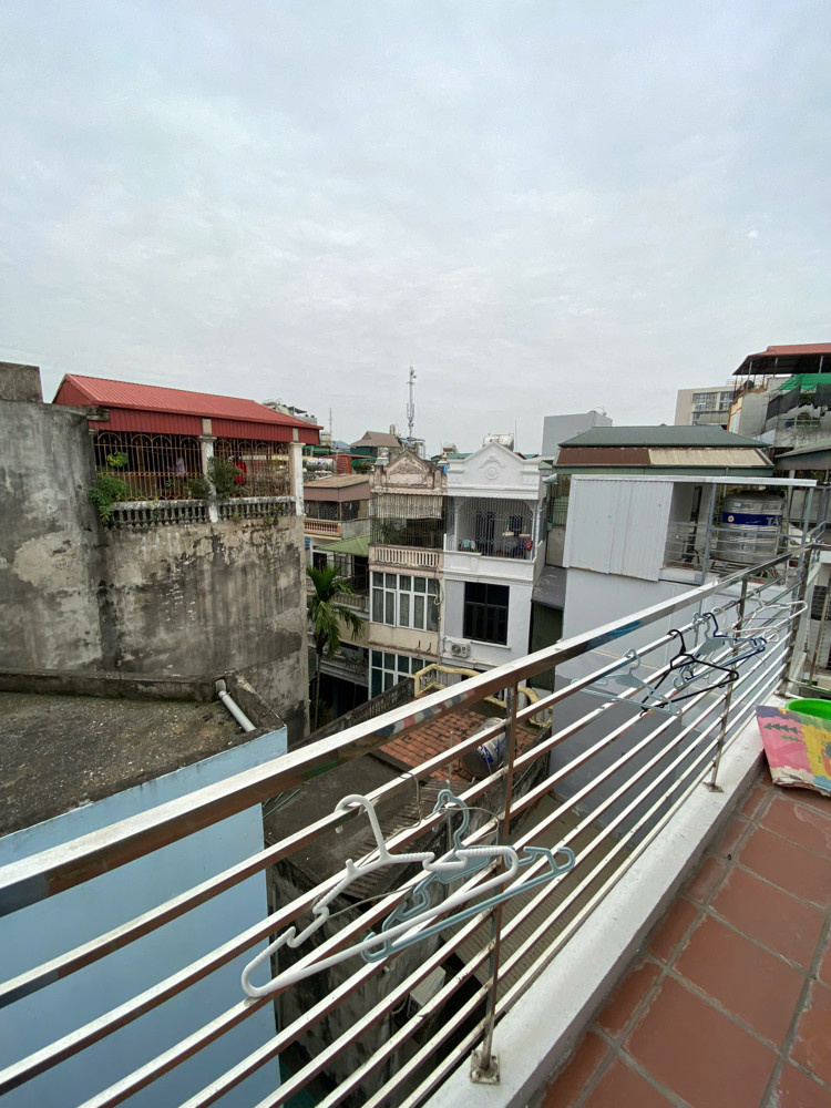 BÁN NHÀ ĐÊ LA THÀNH, ĐỐNG ĐA – 5 TẦNG ĐẸP, FULL NỘI THẤT – GIÁ ĐẸP