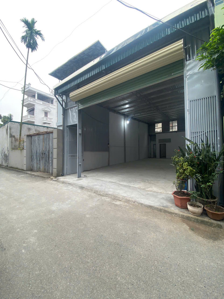 CHÍNH CHỦ CHO THUÊ KHO 120M² – TRẦN CAO 6M – Ô TÔ RA VÀO THOẢI MÁI