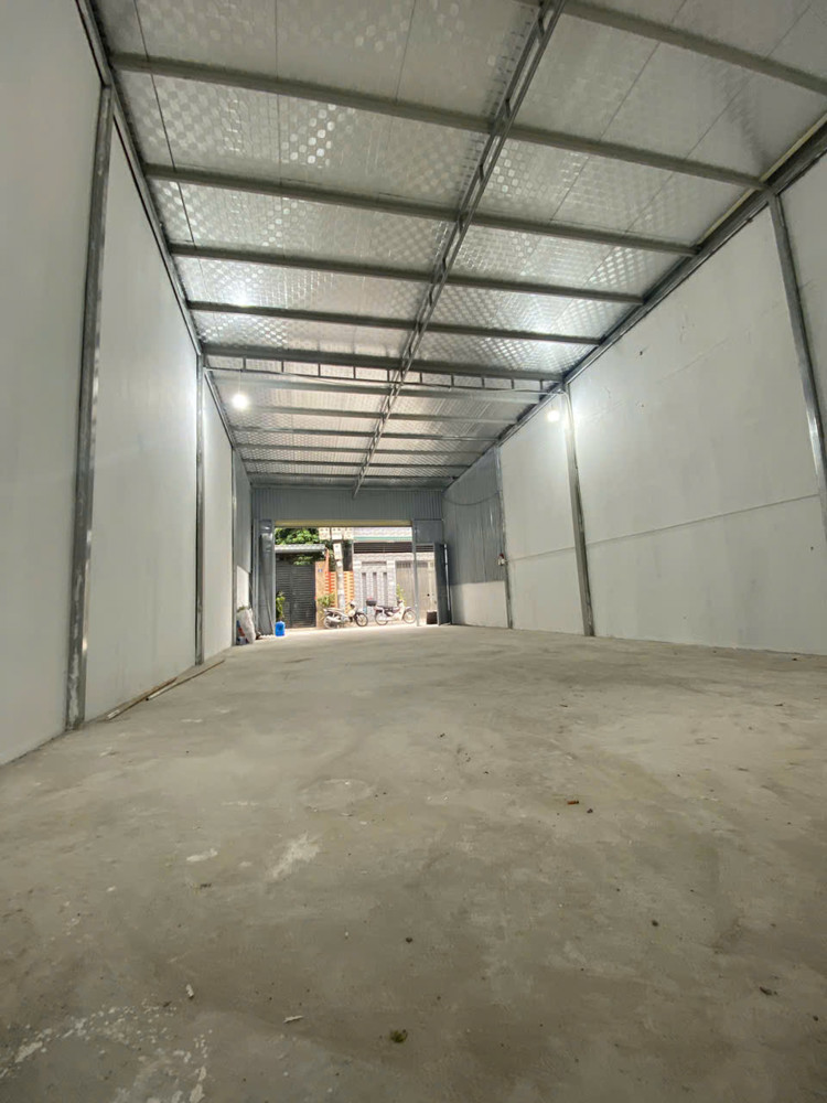 CHÍNH CHỦ CHO THUÊ KHO 120M² – TRẦN CAO 6M – Ô TÔ RA VÀO THOẢI MÁI