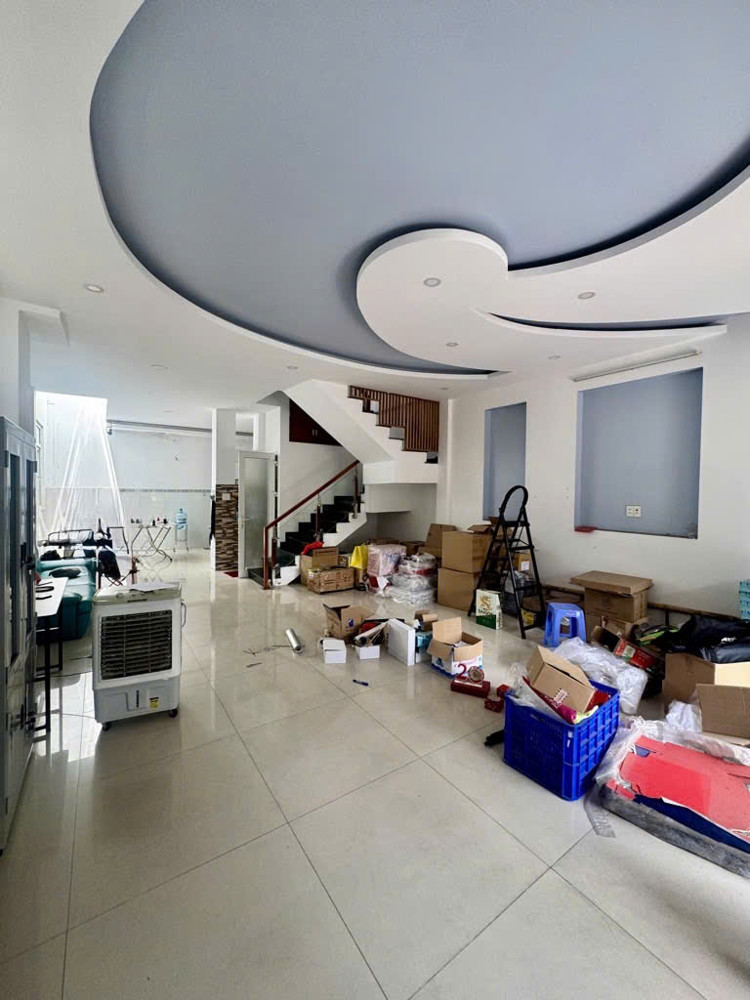 Gấp bán Nhanh Nhà 3 Tầng 79m mặt tiền đường số,gần ngã 3 Lê Văn Thịnh