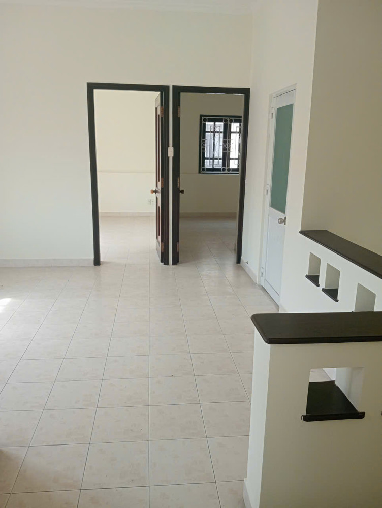 Bán nhà góc 2 mặt tiền đường Số 19 KDC Bình Hưng ngay bx Q8