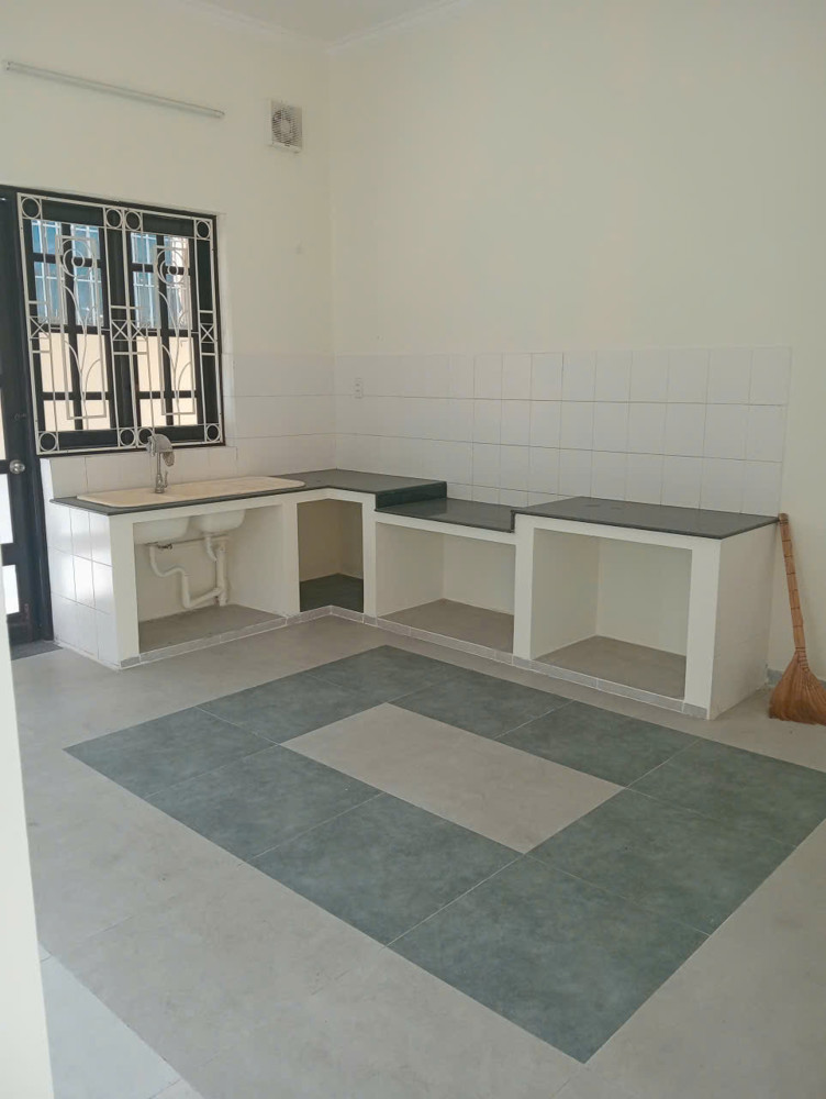 Bán nhà góc 2 mặt tiền đường Số 19 KDC Bình Hưng ngay bx Q8