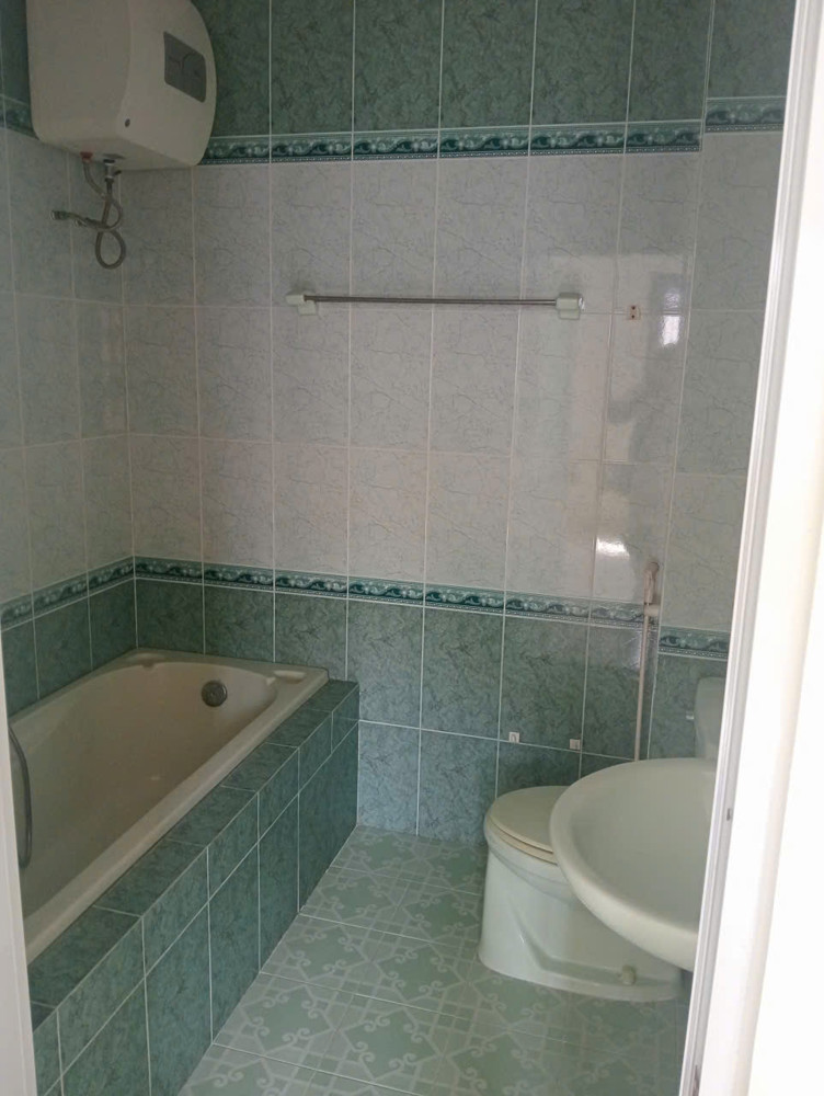 Bán nhà góc 2 mặt tiền đường Số 19 KDC Bình Hưng ngay bx Q8