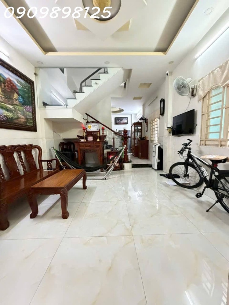 HẺM 1 SẸC VĂN CAO, TÂN PHÚ, XE HƠI ĐỖ CỬA, 4x11M, 2 TẦNG MỚI Ở NGAY. GIÁ CHỈ 5.2 TỶ