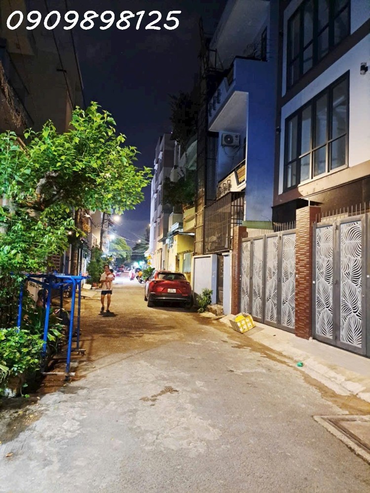 HẺM 1 SẸC VĂN CAO, TÂN PHÚ, XE HƠI ĐỖ CỬA, 4x11M, 2 TẦNG MỚI Ở NGAY. GIÁ CHỈ 5.2 TỶ