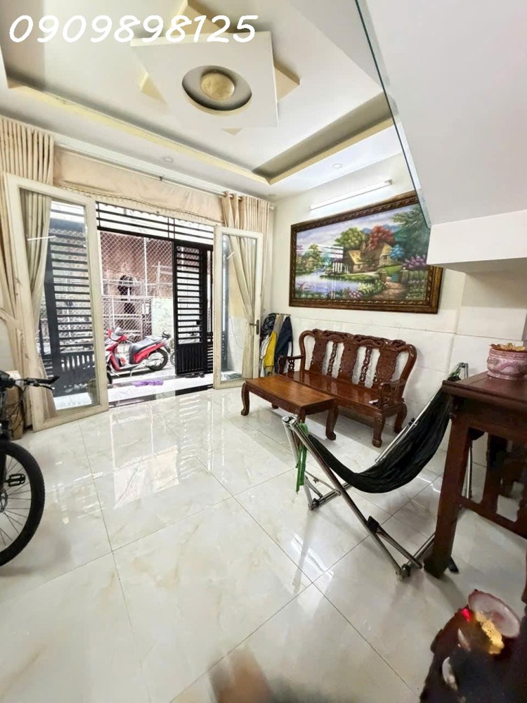 HẺM 1 SẸC VĂN CAO, TÂN PHÚ, XE HƠI ĐỖ CỬA, 4x11M, 2 TẦNG MỚI Ở NGAY. GIÁ CHỈ 5.2 TỶ