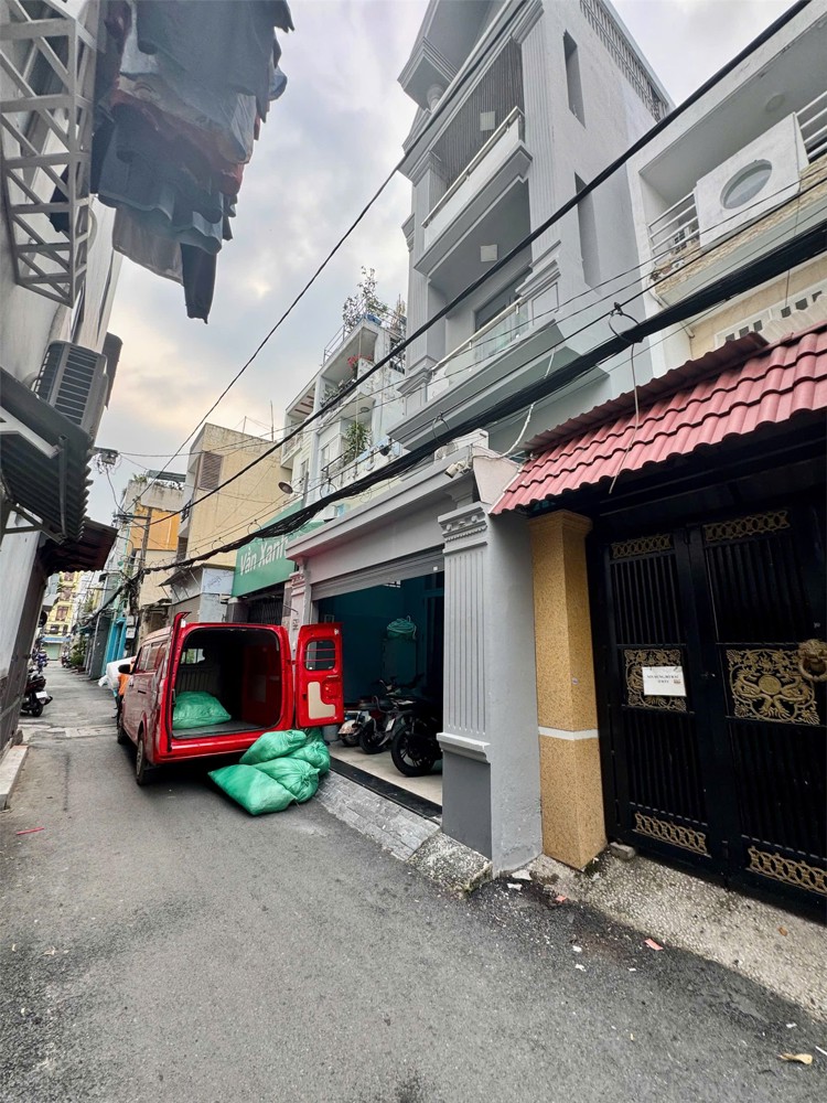 BÁN GẤP NHÀ 3 TẦNG, 4.5x9m, 3PN, HXH, 1/ THỐNG NHẤT, P11 GÒ VẤP, 5 TỶ NHỈNH (Ngay Trường Nguyễn Du)