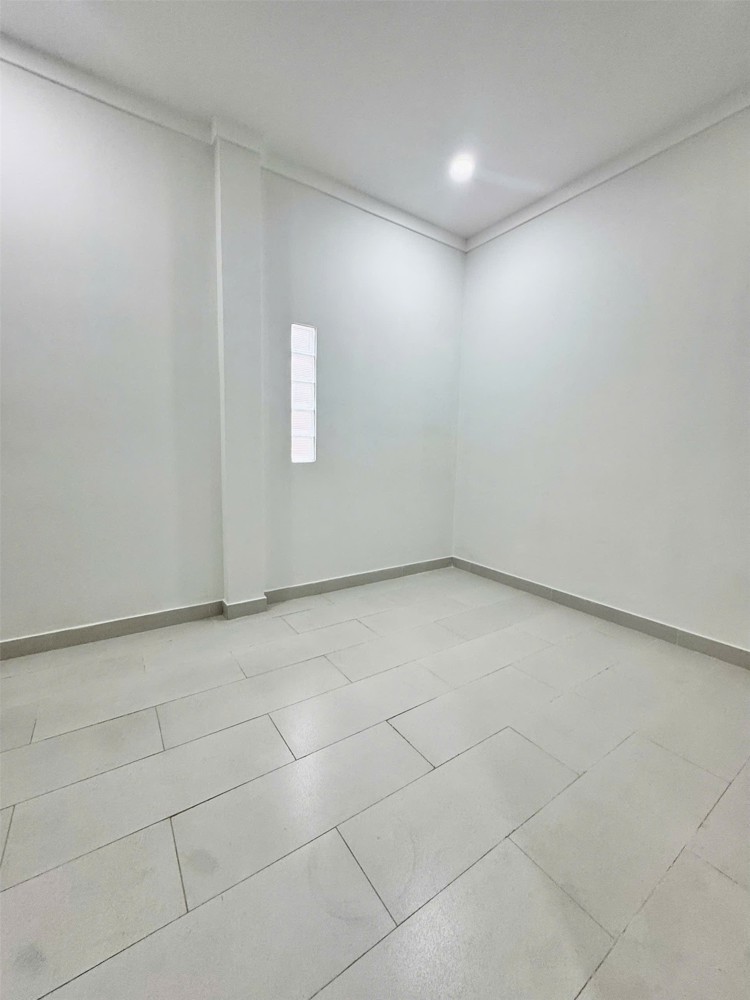 BÁN GẤP NHÀ 3 TẦNG, 4.5x9m, 3PN, HXH, 1/ THỐNG NHẤT, P11 GÒ VẤP, 5 TỶ NHỈNH (Ngay Trường Nguyễn Du)