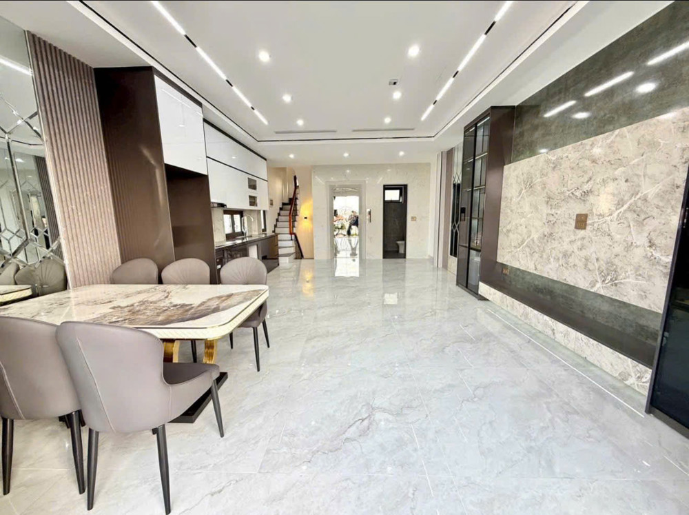 Nhà mới Bồ Đề – View hồ Tai Trâu – 7 tầng thang máy – Ô tô qua nhà