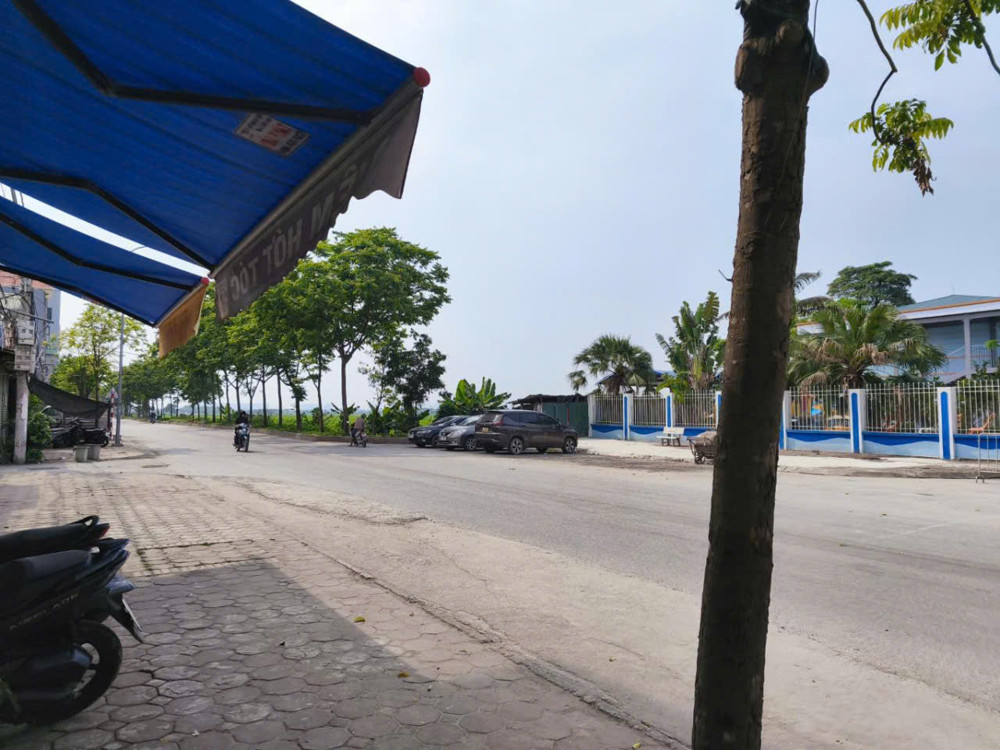 🚘🚘🚘🚘MẢNH ĐẤT NẰM GIỮA KHU ĐÔ THỊ ĐẠI ÁNG. Ô TÔ ĐỖ CỬA NGAY GẦN HỒ🚘🚘🚘