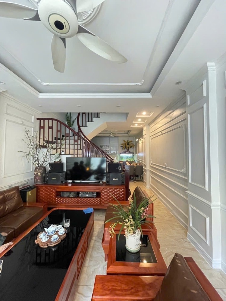 Bán nhà Bồ Đề, Long Biên. Diện tích 52m²