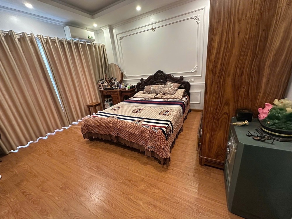 Bán nhà Bồ Đề, Long Biên. Diện tích 52m²