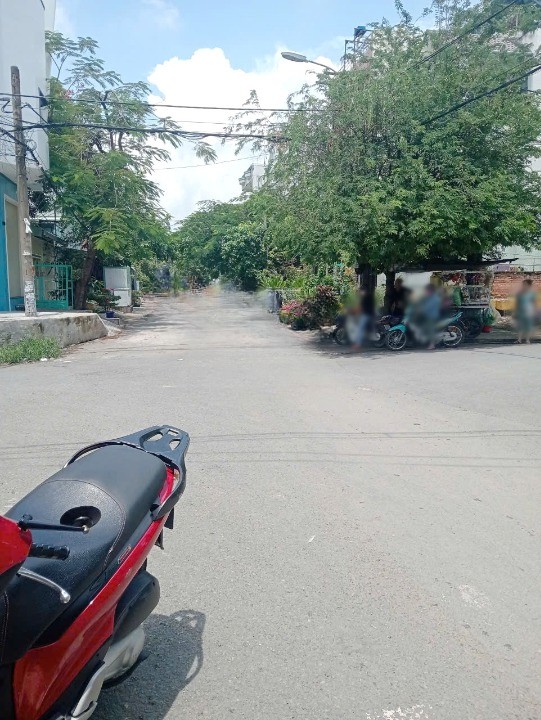 Căn góc 2 mặt tiền đường Số 5 KDC Bình Hưng ngay bx Q8