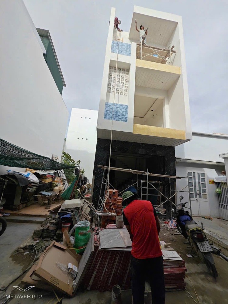 BÁN NHÀ MỚI TTTP 3 TẦNG HẺM CAO ĐÀI P. TÂY NHA TRANG