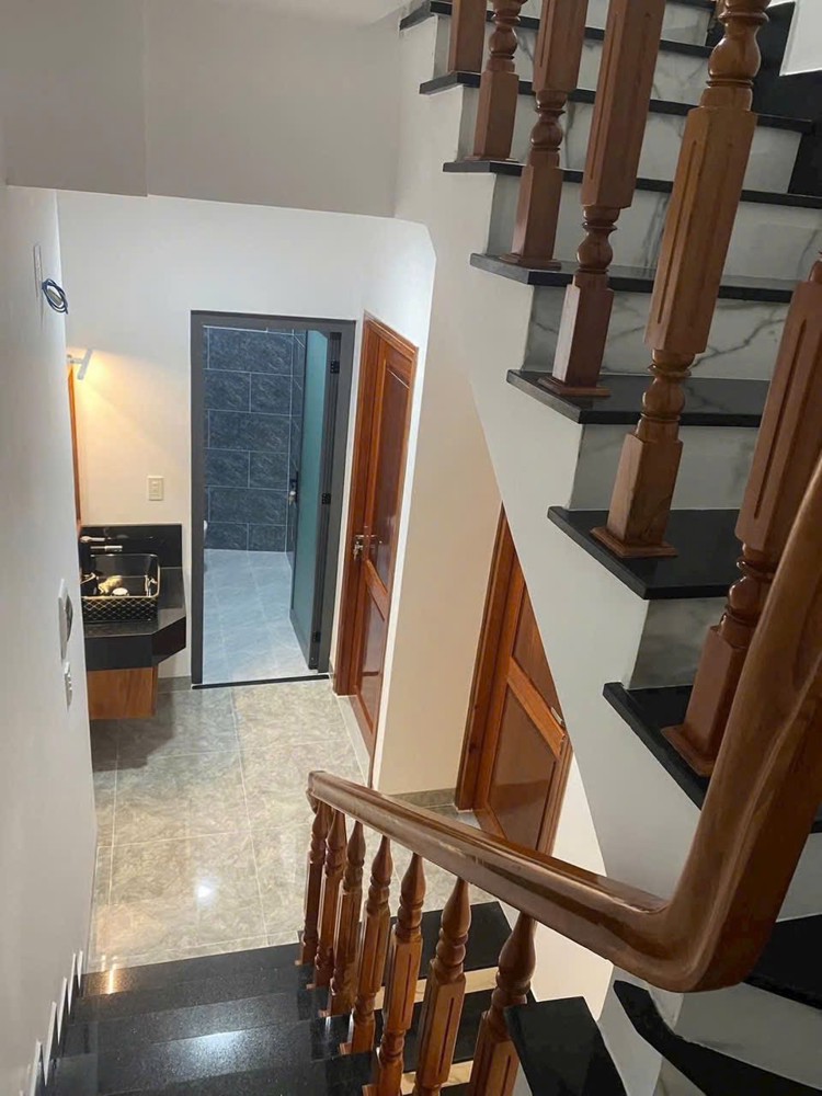 BÁN NHÀ CĂN GÓC 2 MẶT TIỀN 3 TẦNG HẺM OTO PHƯỚC LONG NGAY KĐT PHƯỚC LONG