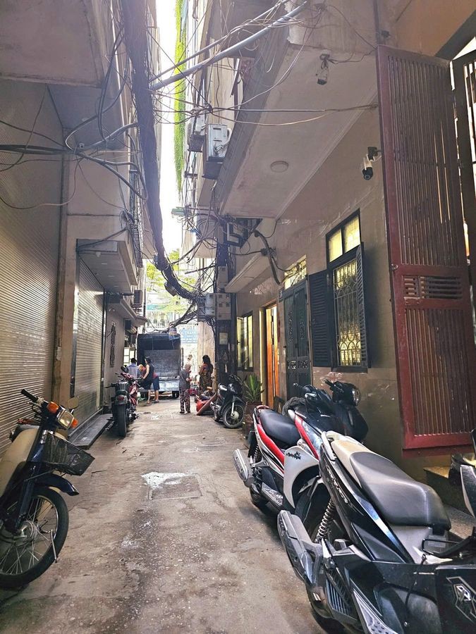 BÁN NHÀ XÃ ĐÀN ĐỐNG ĐA 6 TẦNG THOÁNG SÁNG Ô TÔ ĐỖ CỬA 10M RA PHỐ 31M 8,6 TỶ