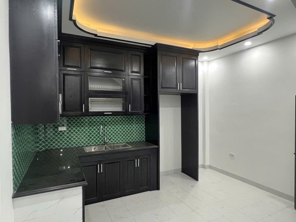 NHÀ MỚI FULL CÔNG NĂNG – THANG MÁY CHẠY VÙ VÙ – KẾ CẬN QUẦN THỂ VINHOMES SĐT 0972.078.667