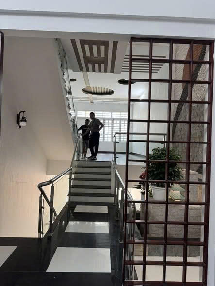 CHO THUÊ NHÀ 5 TẦNG MẶT ĐƯỜNG HOÀNG VĂN THỤ – SÁT QUẢNG TRƯỜNG 3/2 – BẮC GIANG