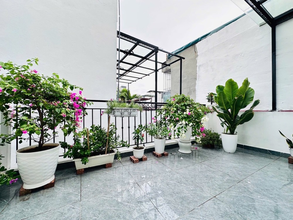 SIÊU PHẨM 6 TẦNG THANG MÁY - NHÀ MỚI KÍNH COONG - LÕI BA ĐÌNH - VỊ TRÍ QUÁ ĐẸP _39/43M2