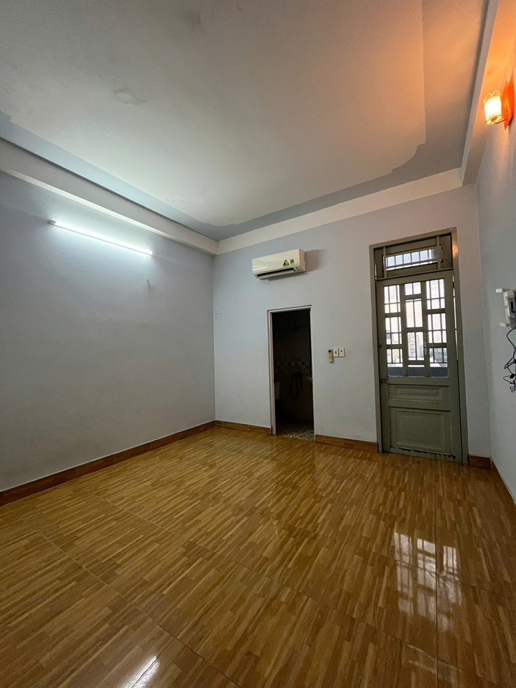 Bán nhà Tân Thới Hiệp Quận 12 đường 8m xe tải, vị trí đẹp gần trung tâm tiện ích