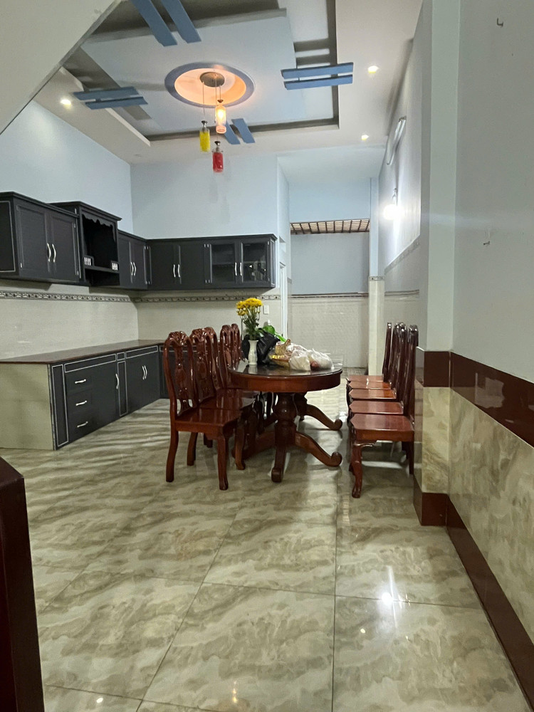 Bán nhà Tân Thới Hiệp Quận 12 đường 8m xe tải, vị trí đẹp gần trung tâm tiện ích