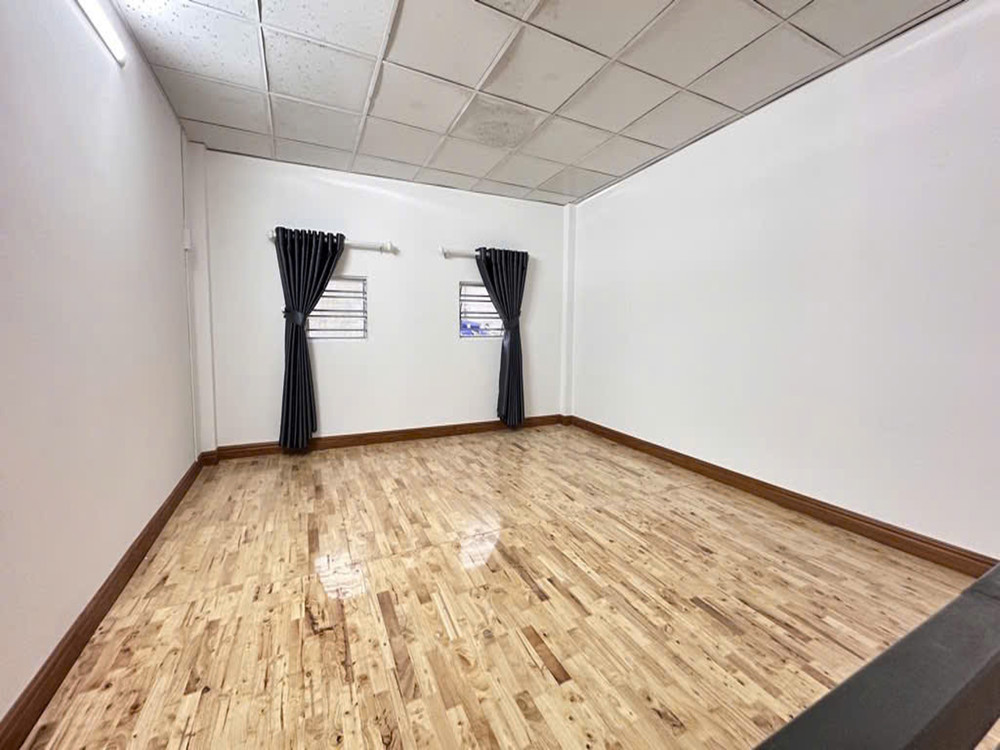 O1738 💖 Nhà 3 tầng Ấp Đông 1-2 Hóc Môn, Vuông, 4x5m, 9xx tr