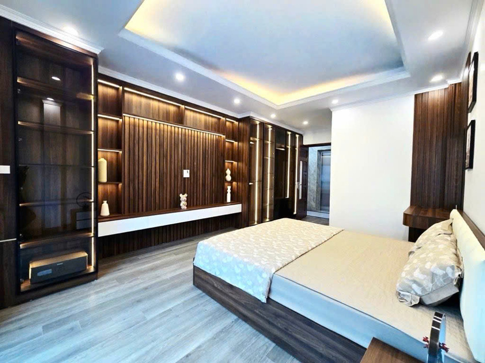 Nhà Xuân La 43m, 6 tầng, full nội thất, thang máy! Nhà mới xách Vali đến ở!